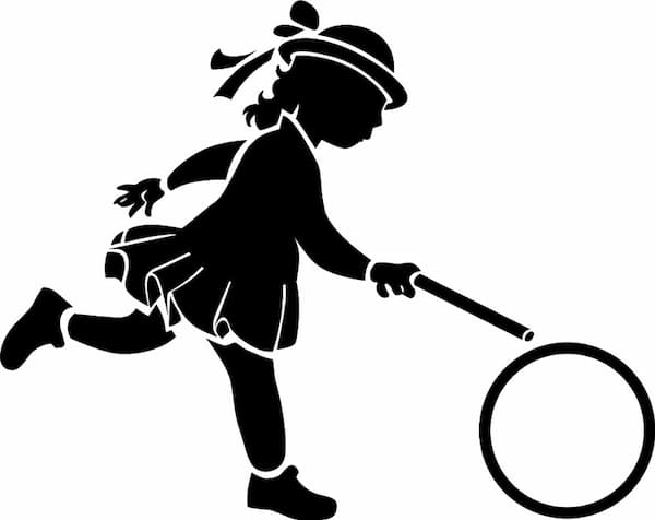 Logo design, ideato per un progetto di giochi da strada. Il pittogramma rappresenta una bambina che gioca con il cerchio